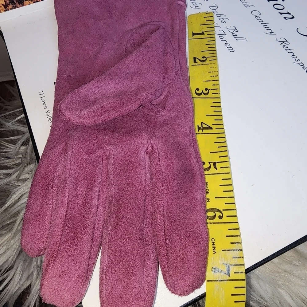 Talbots Mulberry Suede Buckle Lined Gloves M